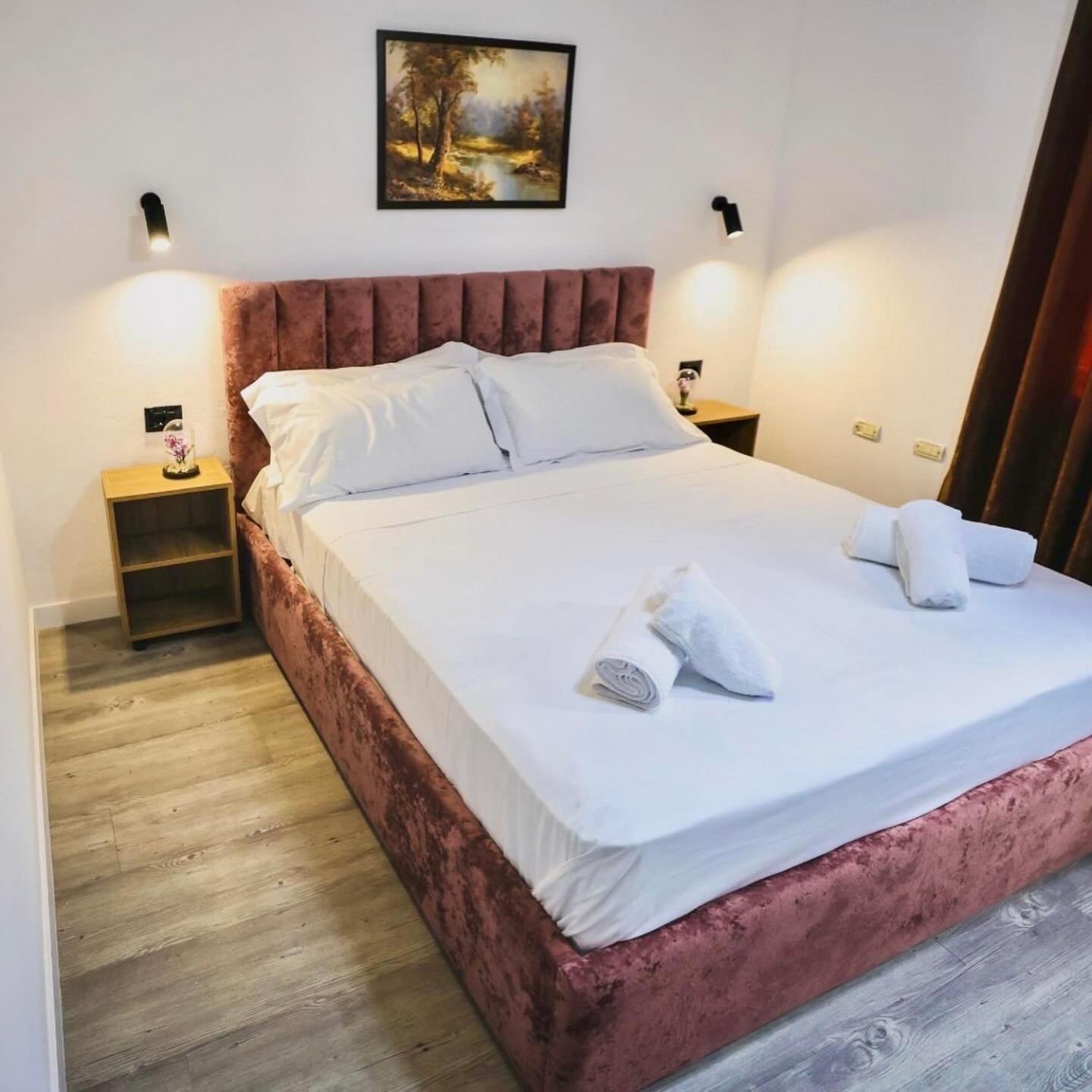 Vila Alizee Hotel Tirana Bagian luar foto