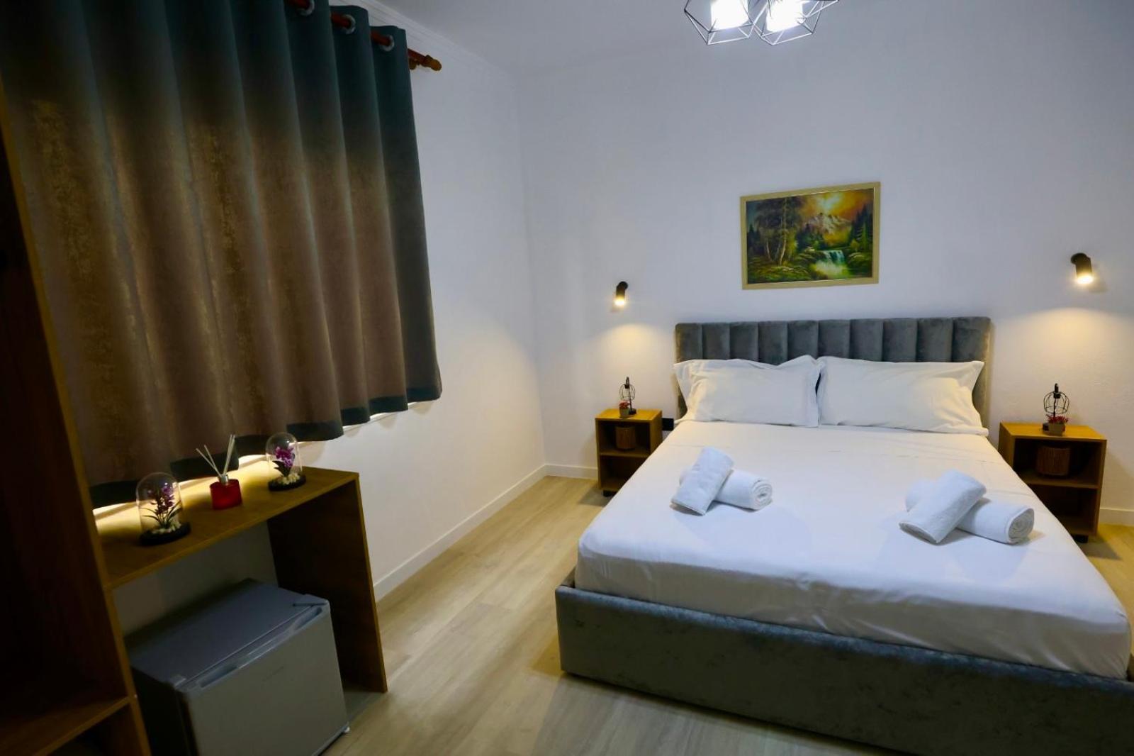 Vila Alizee Hotel Tirana Bagian luar foto