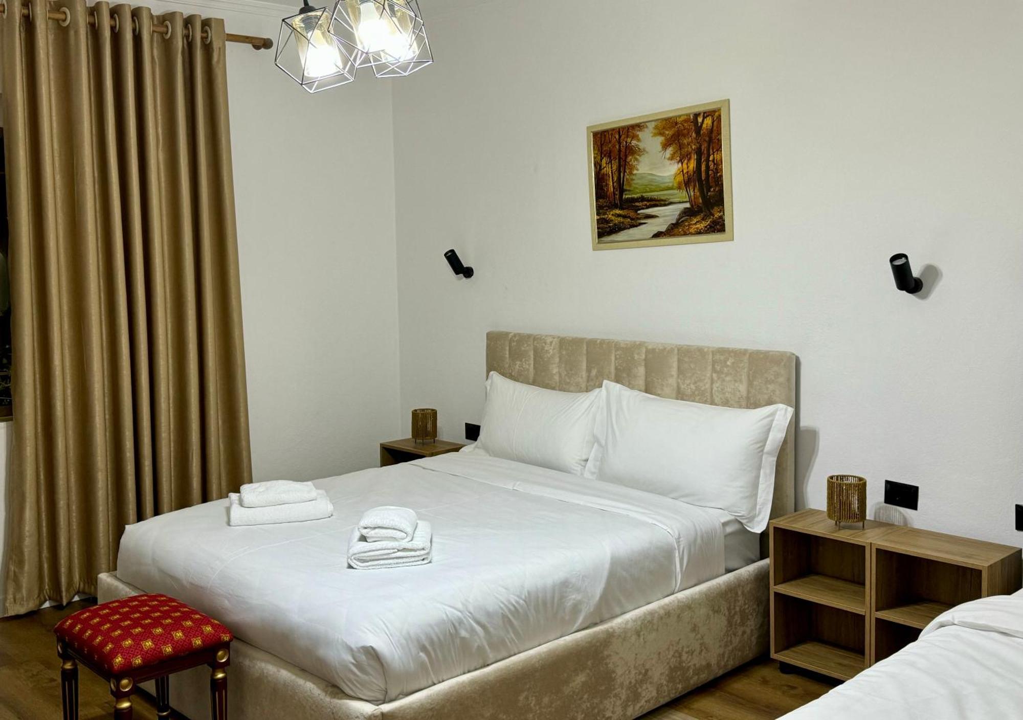 Vila Alizee Hotel Tirana Bagian luar foto
