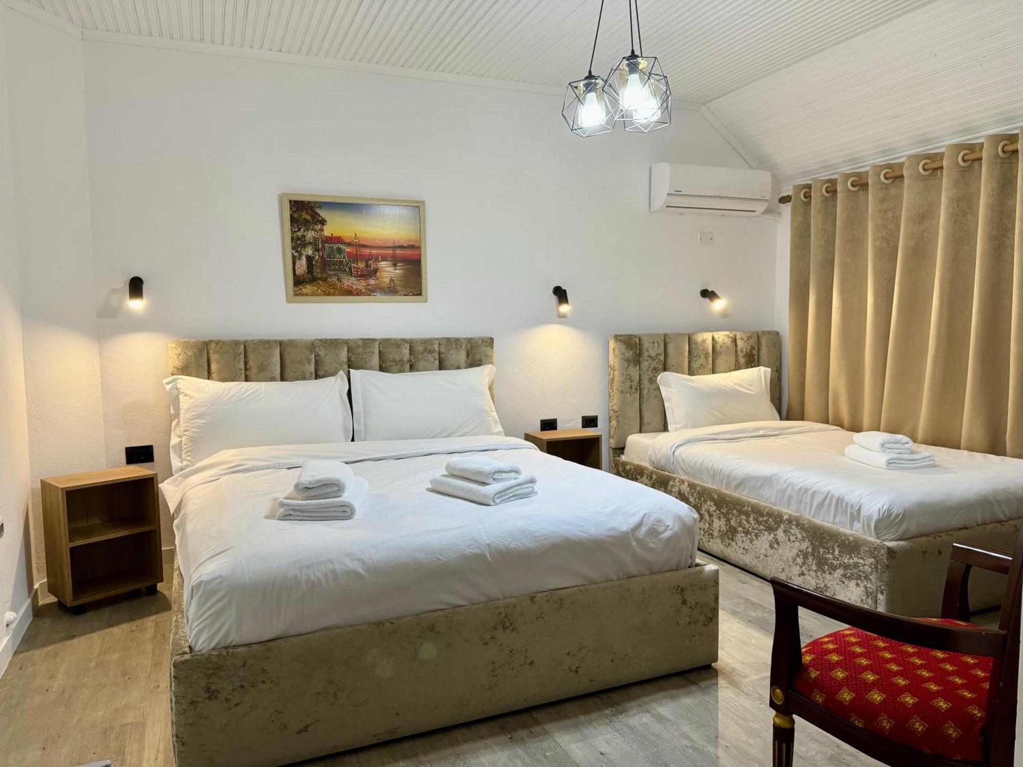 Vila Alizee Hotel Tirana Bagian luar foto